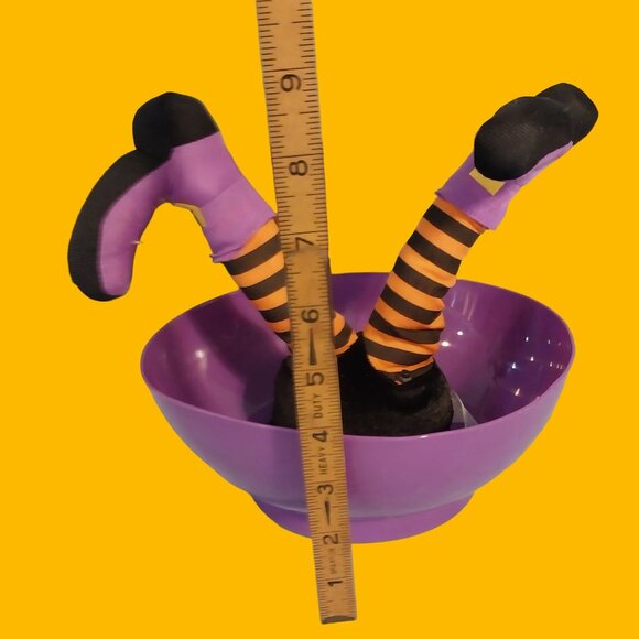 Halloween Witch Animated Legs Candy Bowl Animatronic And Talking - SEE VIDEO - Picture 5 of 6